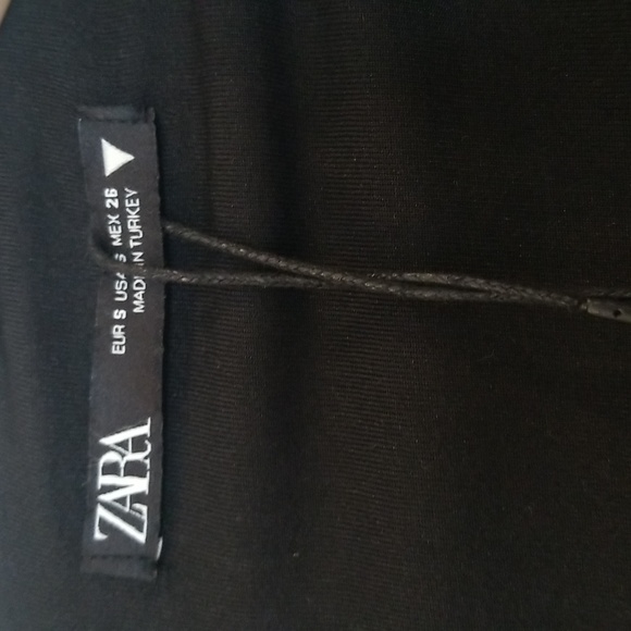 ZARA BLACK dress long sleeved with full lining V-neck zipper at the back size s - Picture 3 of 4